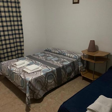 Hostal Y Apartamentos La Vereda ルイデラ エクステリア 写真