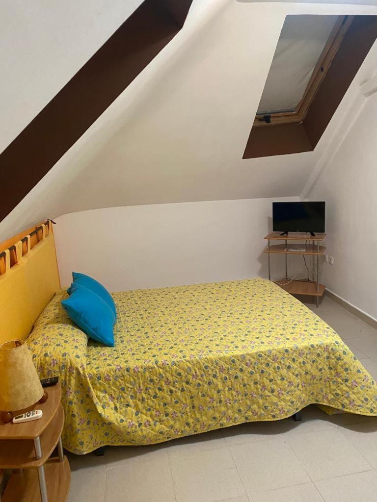 Hostal Y Apartamentos La Vereda ルイデラ エクステリア 写真