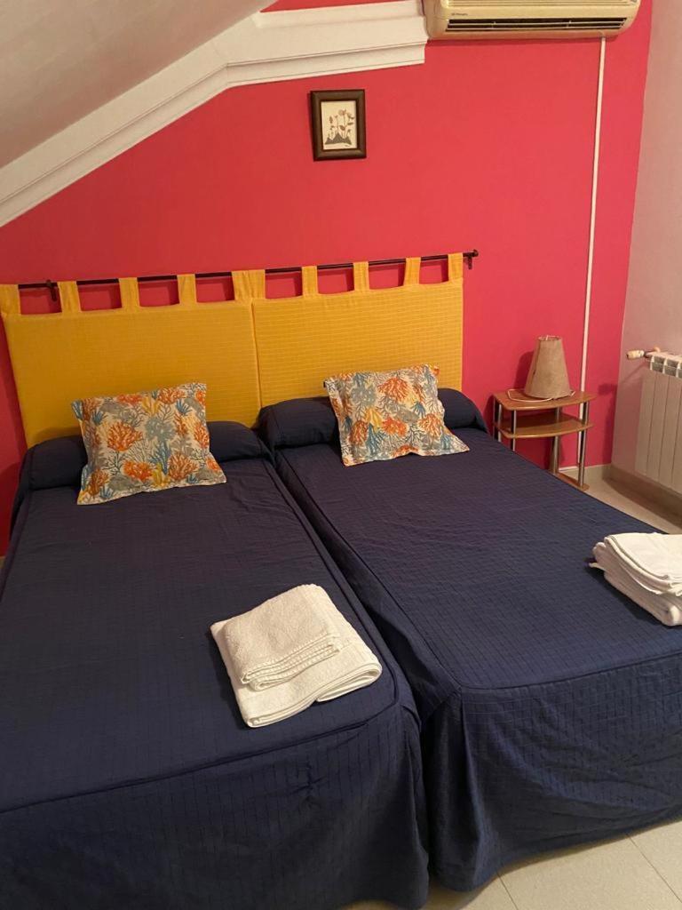 Hostal Y Apartamentos La Vereda ルイデラ エクステリア 写真