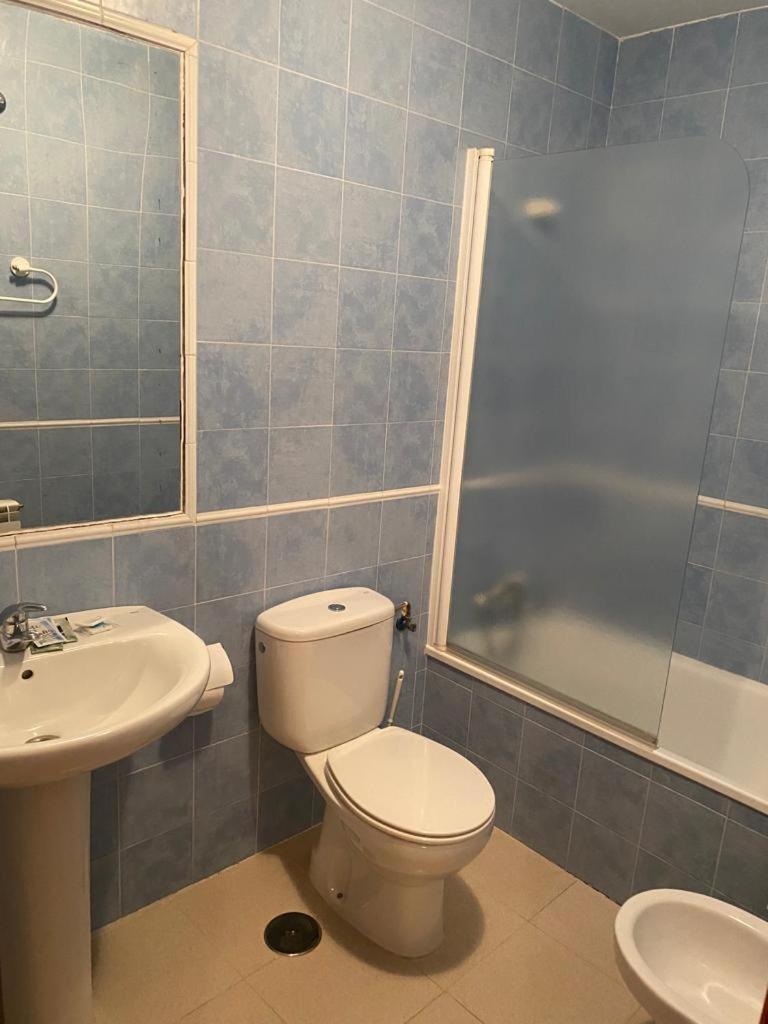Hostal Y Apartamentos La Vereda ルイデラ エクステリア 写真