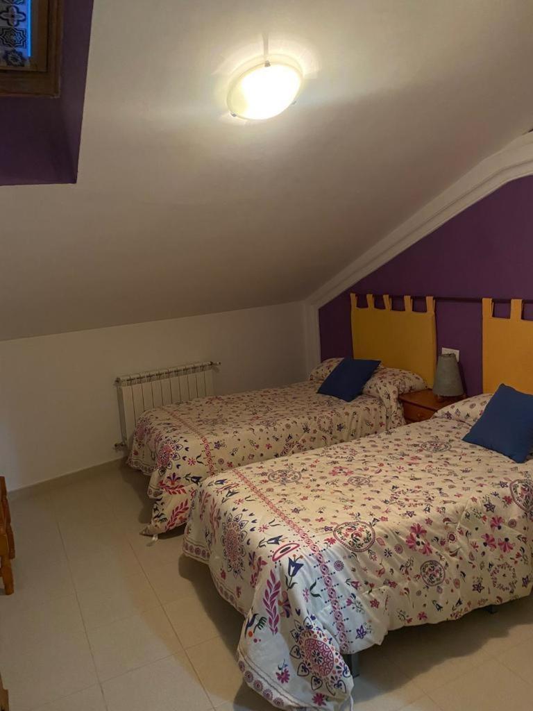 Hostal Y Apartamentos La Vereda ルイデラ エクステリア 写真
