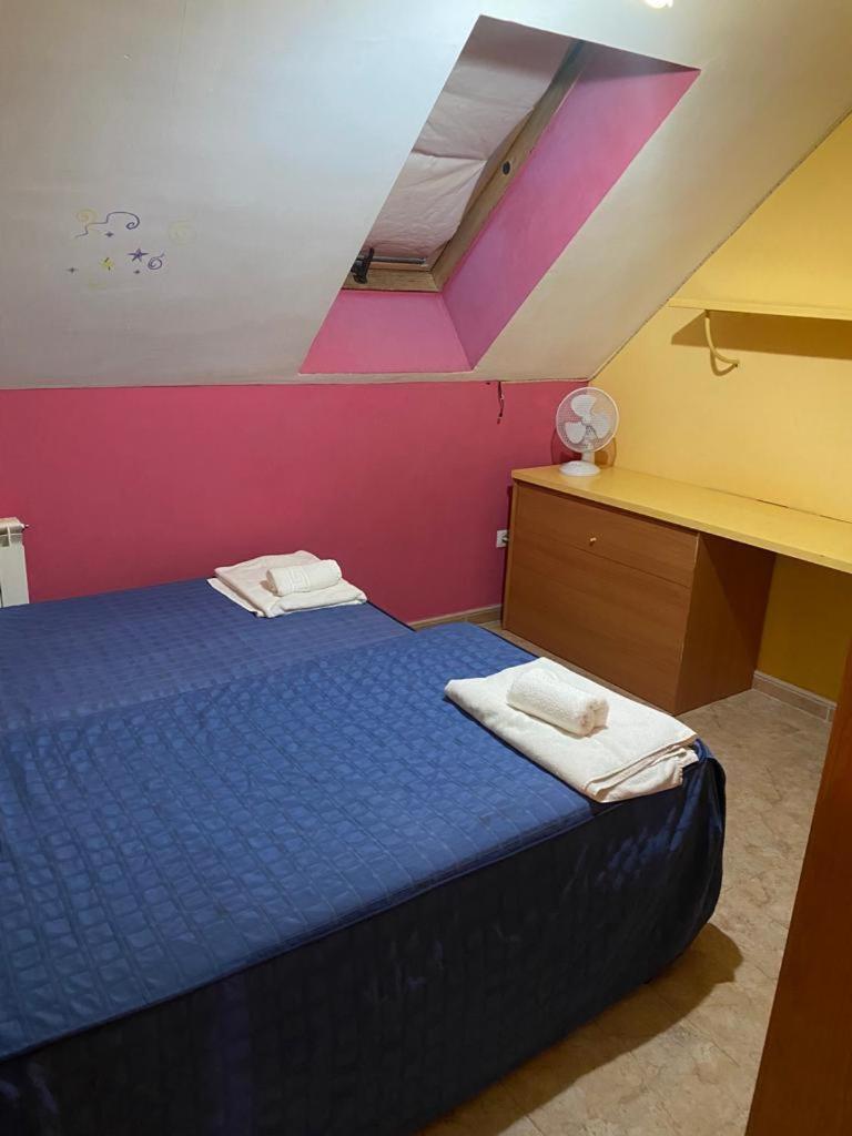 Hostal Y Apartamentos La Vereda ルイデラ エクステリア 写真
