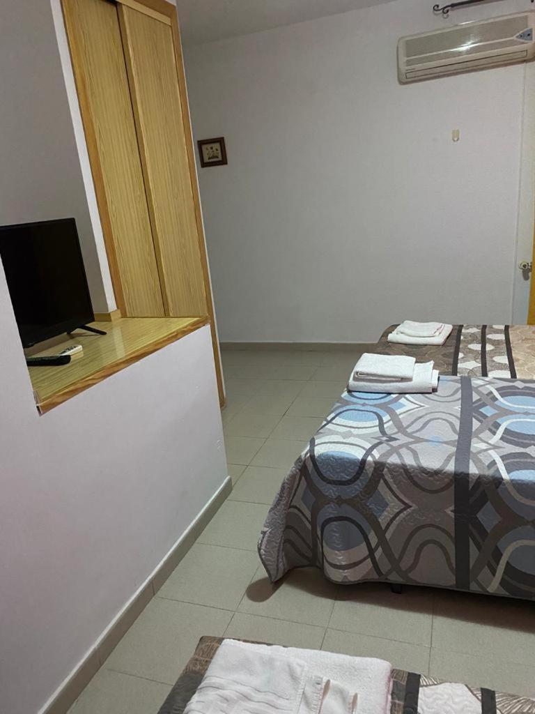 Hostal Y Apartamentos La Vereda ルイデラ エクステリア 写真