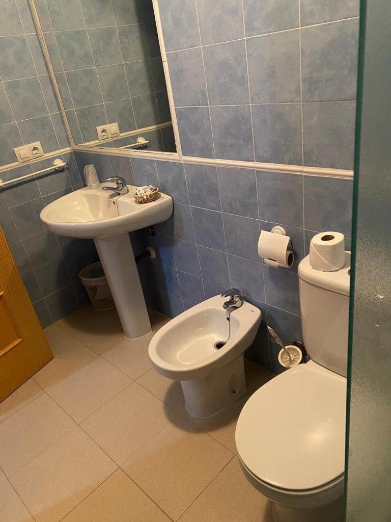Hostal Y Apartamentos La Vereda ルイデラ エクステリア 写真