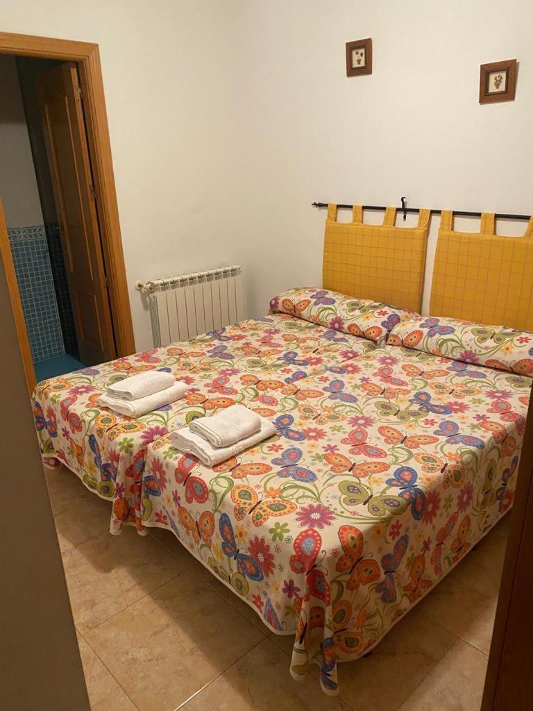 Hostal Y Apartamentos La Vereda ルイデラ エクステリア 写真