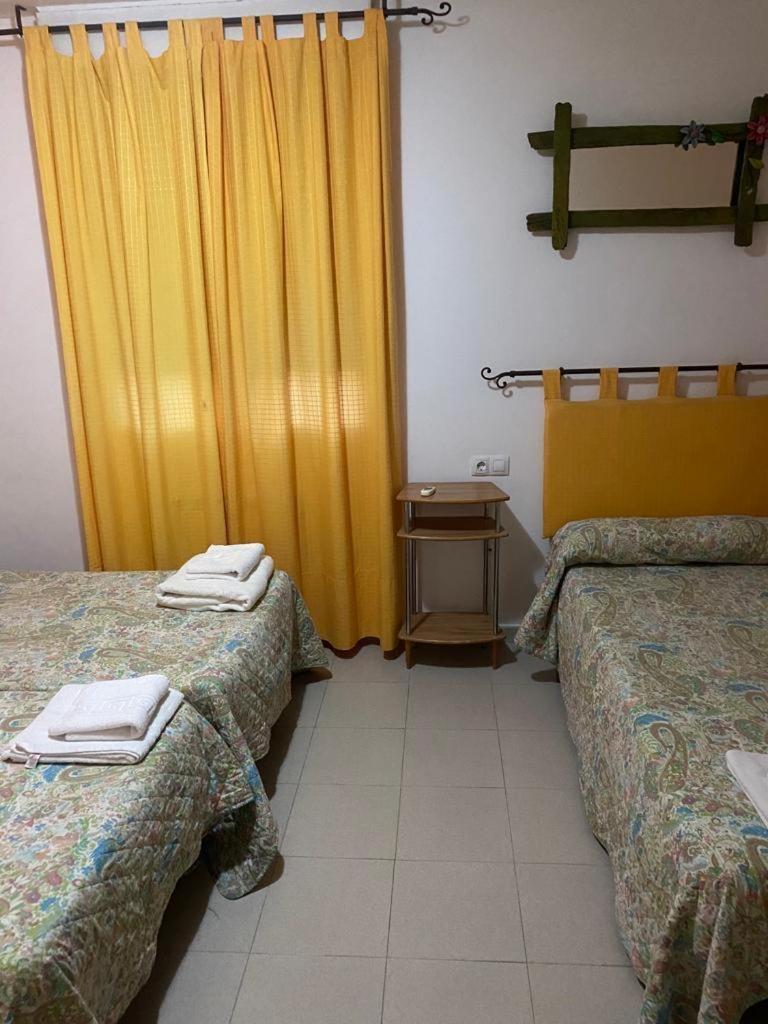 Hostal Y Apartamentos La Vereda ルイデラ エクステリア 写真