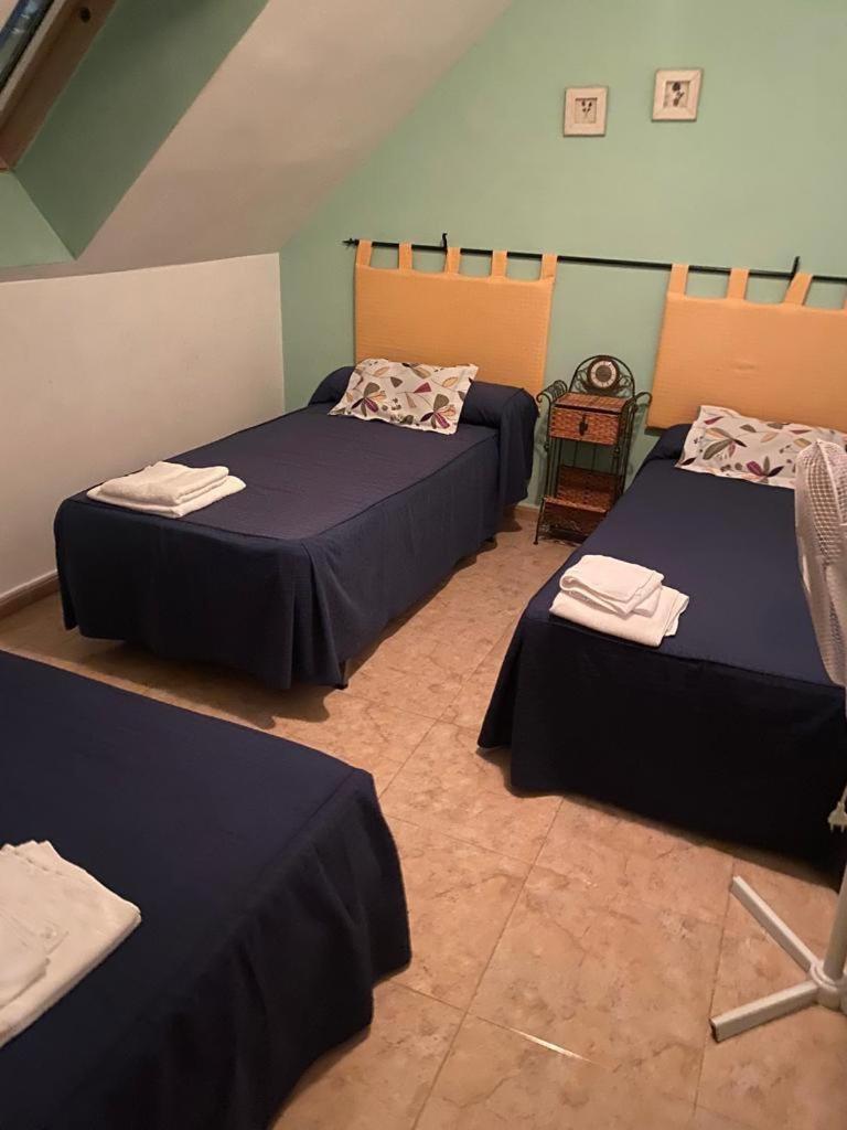 Hostal Y Apartamentos La Vereda ルイデラ エクステリア 写真
