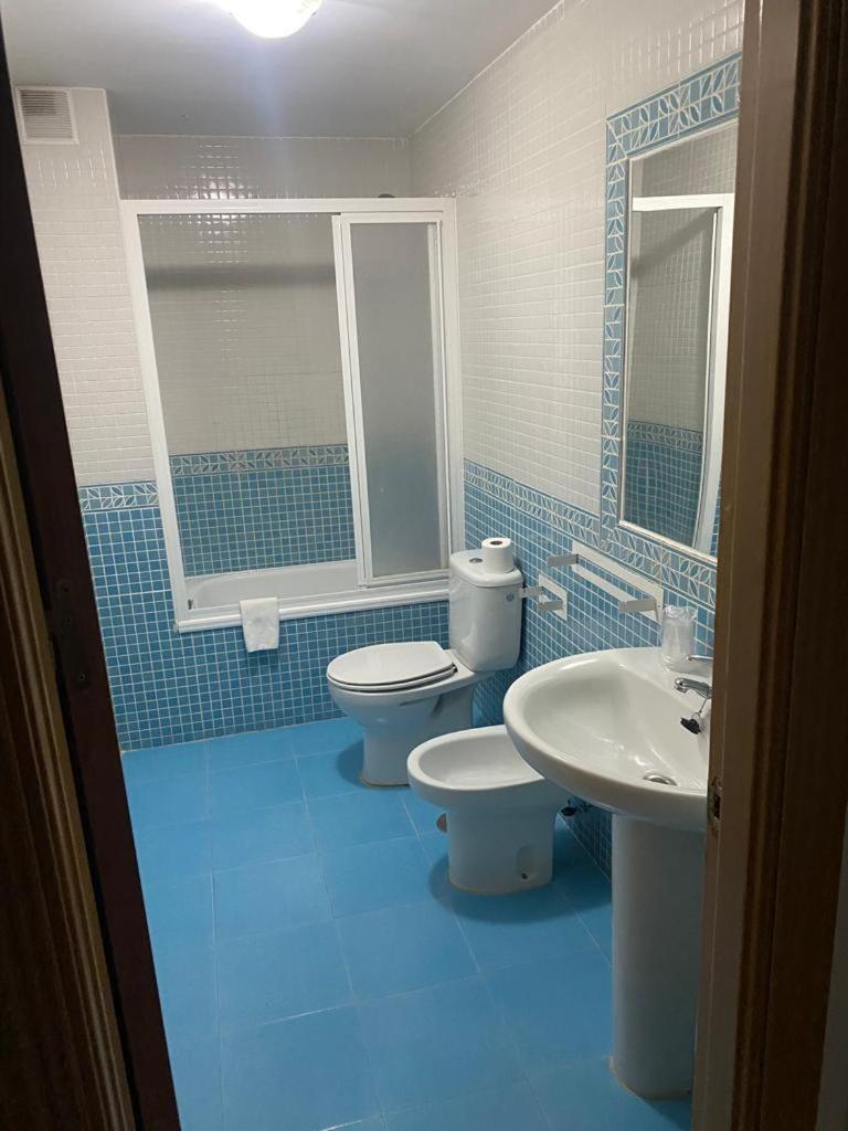 Hostal Y Apartamentos La Vereda ルイデラ エクステリア 写真