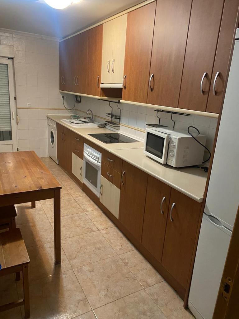 Hostal Y Apartamentos La Vereda ルイデラ エクステリア 写真