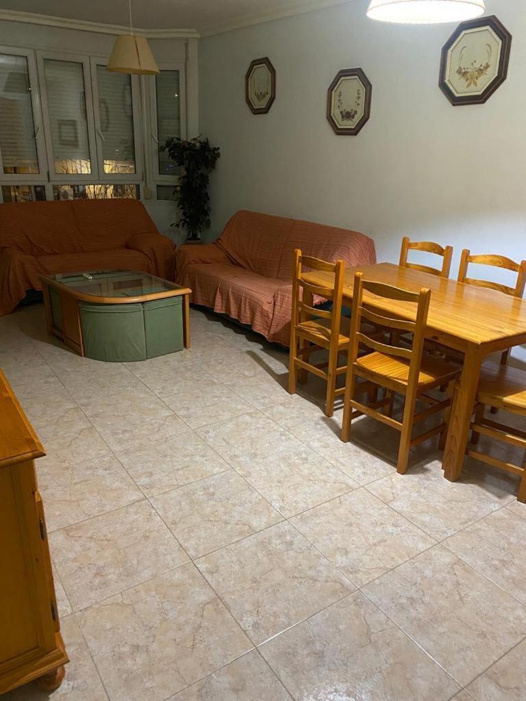 Hostal Y Apartamentos La Vereda ルイデラ エクステリア 写真