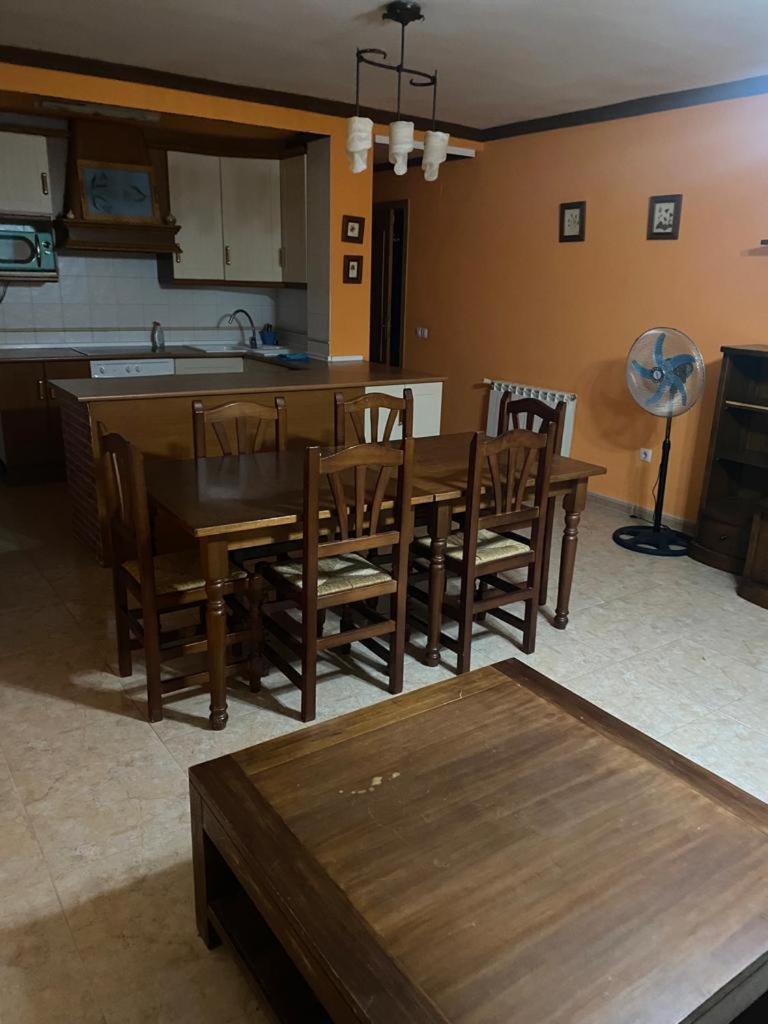 Hostal Y Apartamentos La Vereda ルイデラ エクステリア 写真